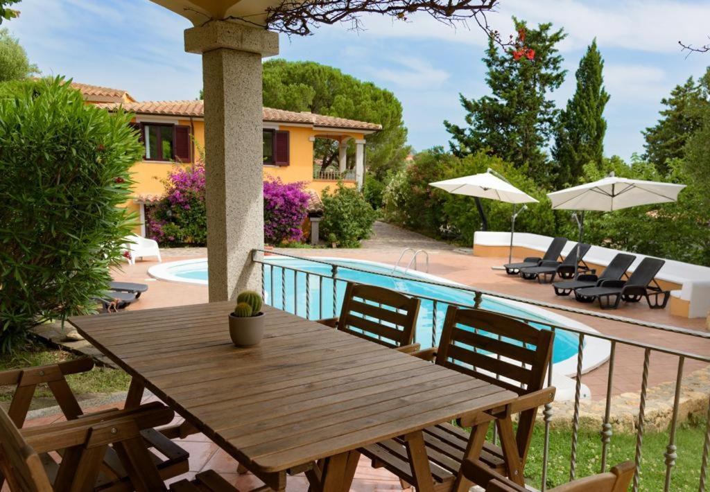 Residence Agrifoglio Monte Petrosu Exterior foto